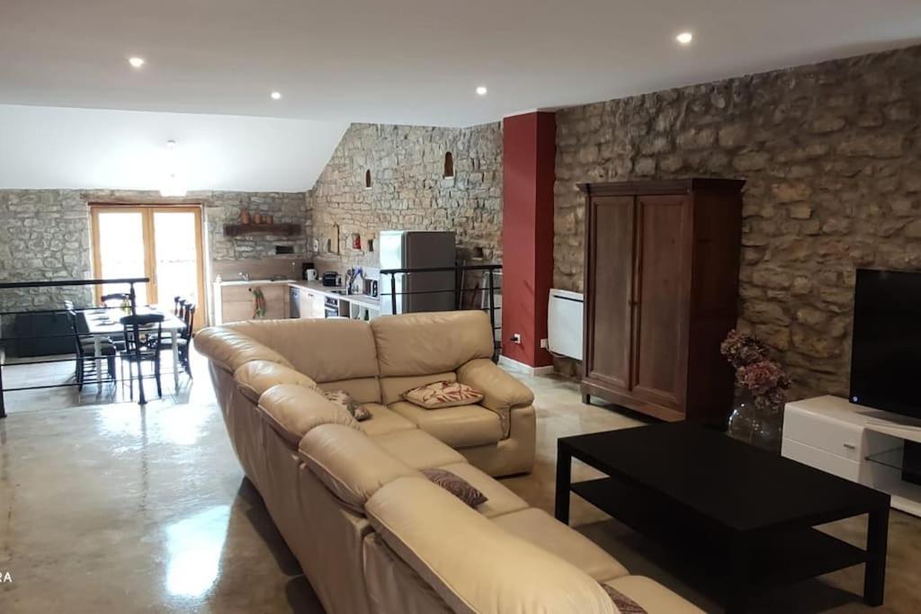 Maison De Charme Avec Jardin Cousance Exteriör bild